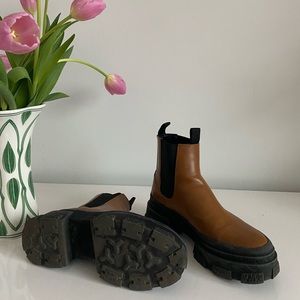 Zara Chunky Chelsea Ankle Boots